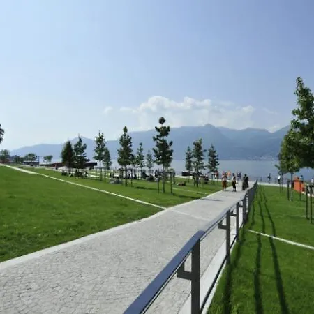 Sleeps 4 Pool * Maccagno